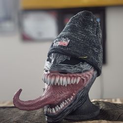 BLACK & GREY BACKSPLASH SYMBIOTIC MUSIC BEANIE 