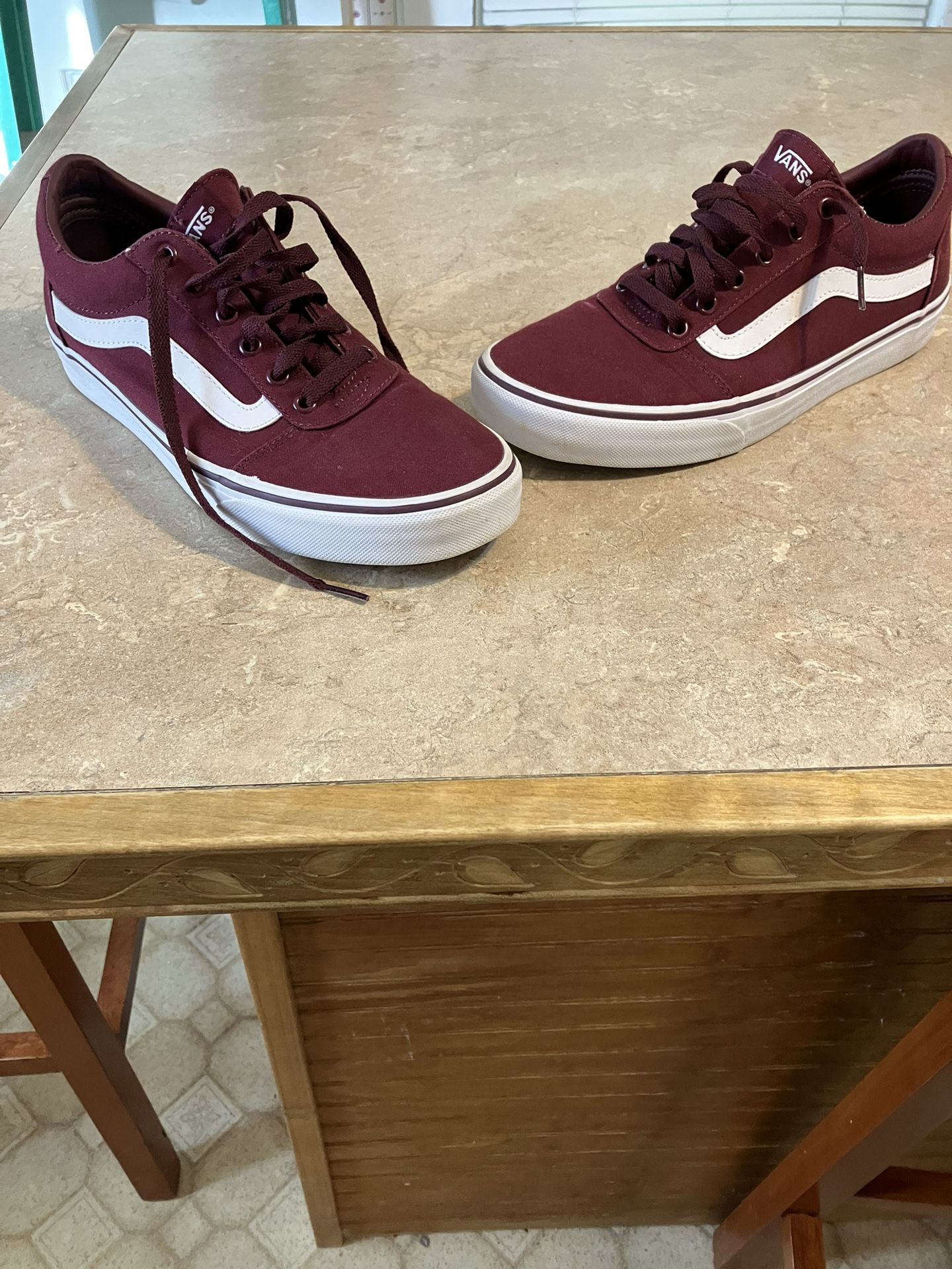 Vans Burgundy Sneaker