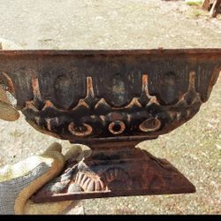 Antique urn Style Cast Iron Planter 