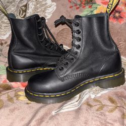 Doc martens size 6 new