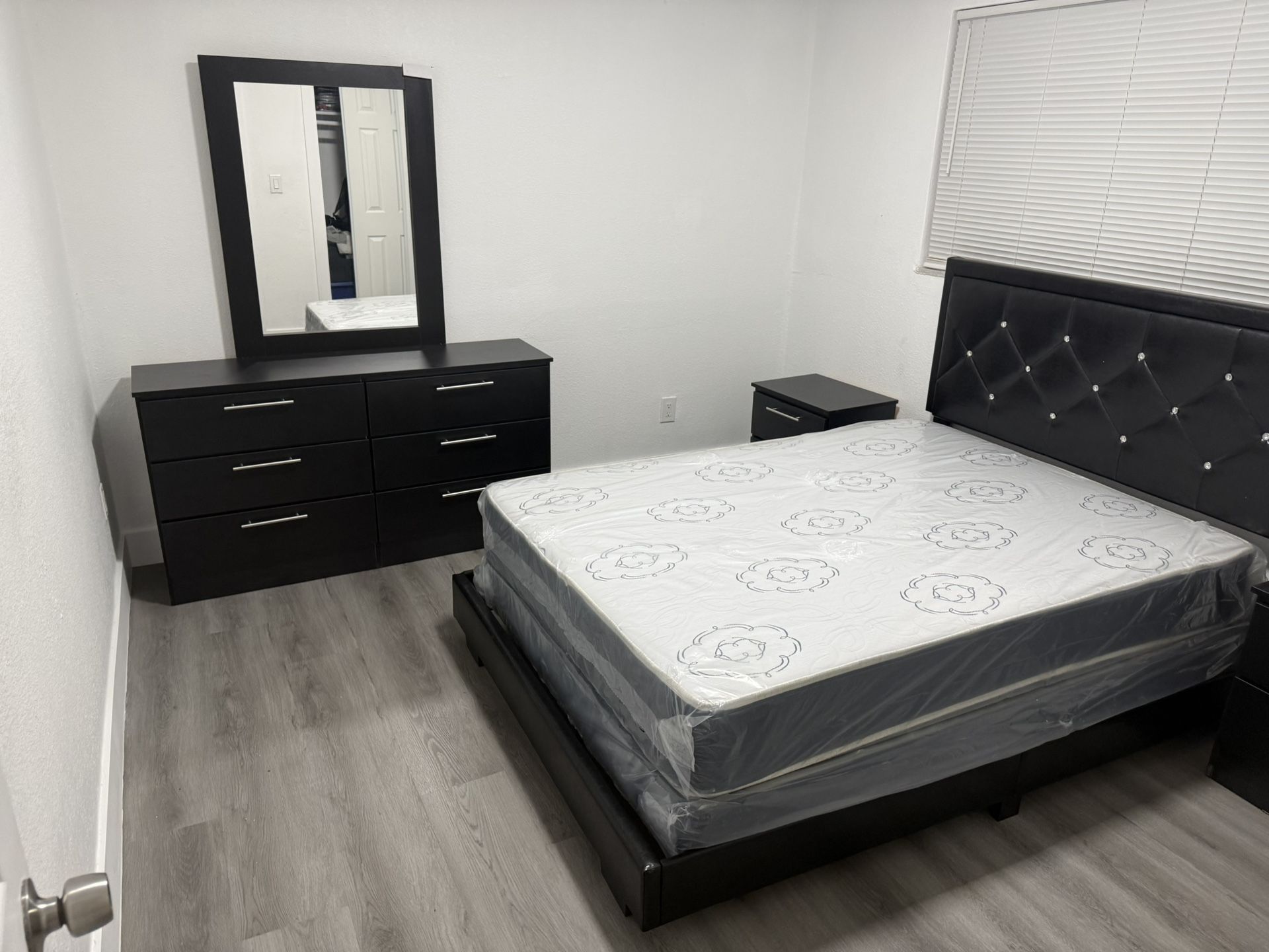 Full Bedroom Set With Mattress 2 Nightstand And Dresser And Mirror. All New Furniture And Free Delivery