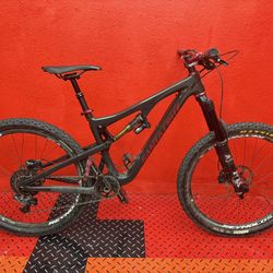 Santa Cruz Bronson – Full Suspension Mountain Bike