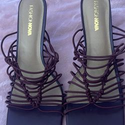 FASHION NOVA (Chocolate Brown Heels)