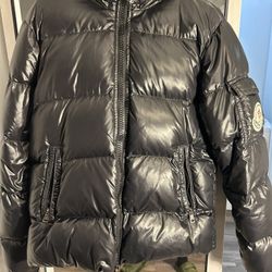MONCLER PUFFER JACKET