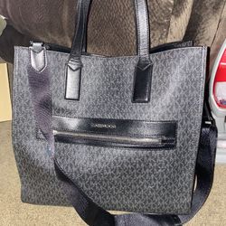 MK Purse  ( (Authentic ) Large  Size
