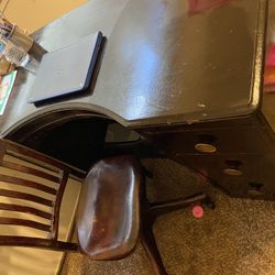 Classic Desk With Chair
