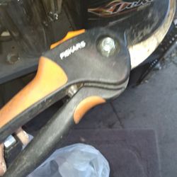 Pruning + Saw And Oil Filter Remover