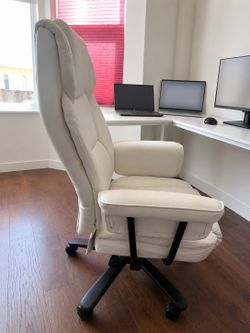Comfortable Off-White Cream Computer Chair with Adjustable Features