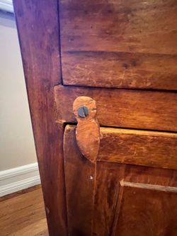 Solid wood small cabinet