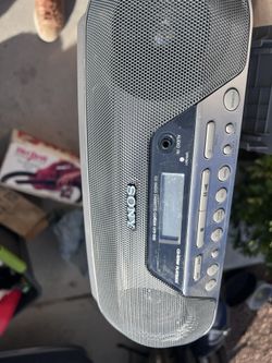 Sony DVD Player And Radio