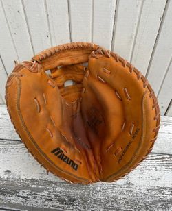 Mizuno baseball softball catchers glove