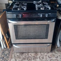 GAS STOVE ...OVEN NOT WORKING!! DELIVER X $