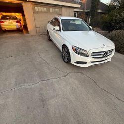 Mercedes 2016 Y Vw Passat 2016 