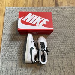 Nike Women Shoes Size 9.5