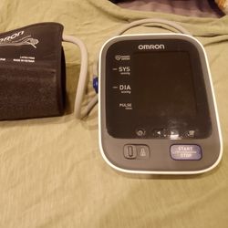 Omron blood pressure monitor. $15.  Pickup in Evergreen Park.