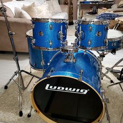 Drum Set Complete Like New Good Condition