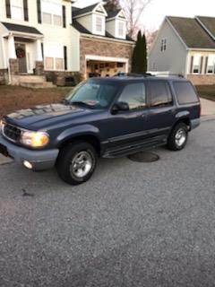 Beautiful!!! Very Clean 2001 (4×4) FORD EXPLORER