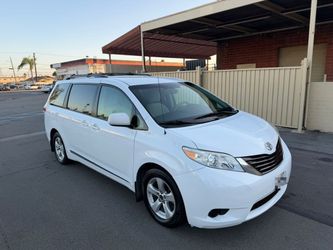 2012 Toyota Sienna