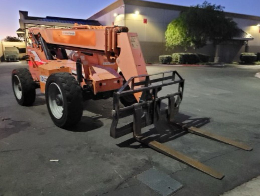 Skytrak 6042 Reach Forklift