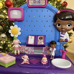 Doc Mcstuffins Playset. 