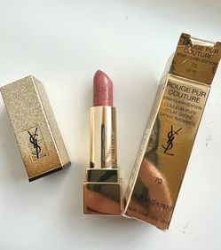  Yves Saint Laurent Rouge Pur Couture Satin Lipstick Shade 70 LE NU New In Box.    Box is not very good like in pics   And the lip has very small mark