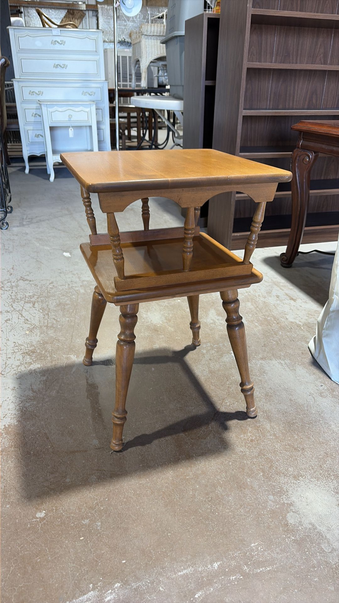 Vintage Solid Maple 2-tiered wooden end table