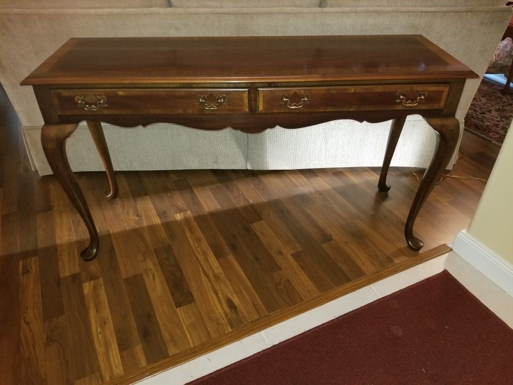 Console Library Table