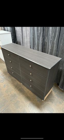 8 Drawer Dresser