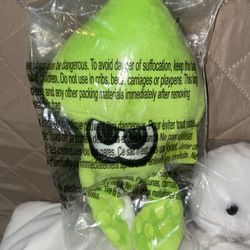 Green Splatoon Plushy And Chiko Plushy/ Peluche De Splatoon Verde Y De Chiko (detalles en Foto/ Details In Photos) (12 For 2/ 12 Para 2)