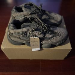 Yeezy 500 Clay Brown Sz 9.5