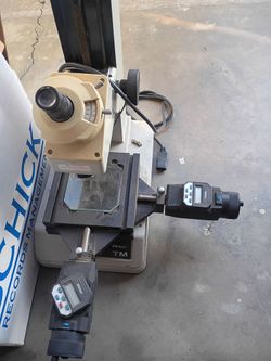 Mitutoyo TM microscope