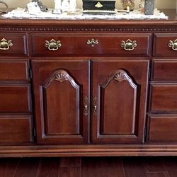 7 Piece Lexington Cherry Bedroom Set with Dovetail Drawers  Made In The USA $500 All made by Lexington (USA), Cherry Collection (490)
