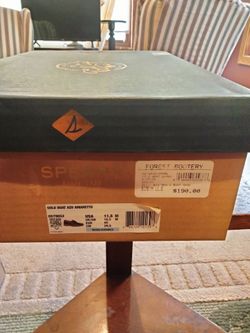 Men's 11.5. Sperry Gold cup leather boat shoes
