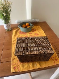Wicker box