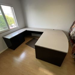 Must Go ASAP! Large U-Shaped Desk with Curved Tabletop and Locking Drawers