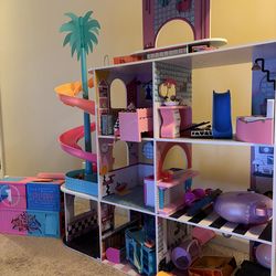 L.O.L Dollhouse & Toys