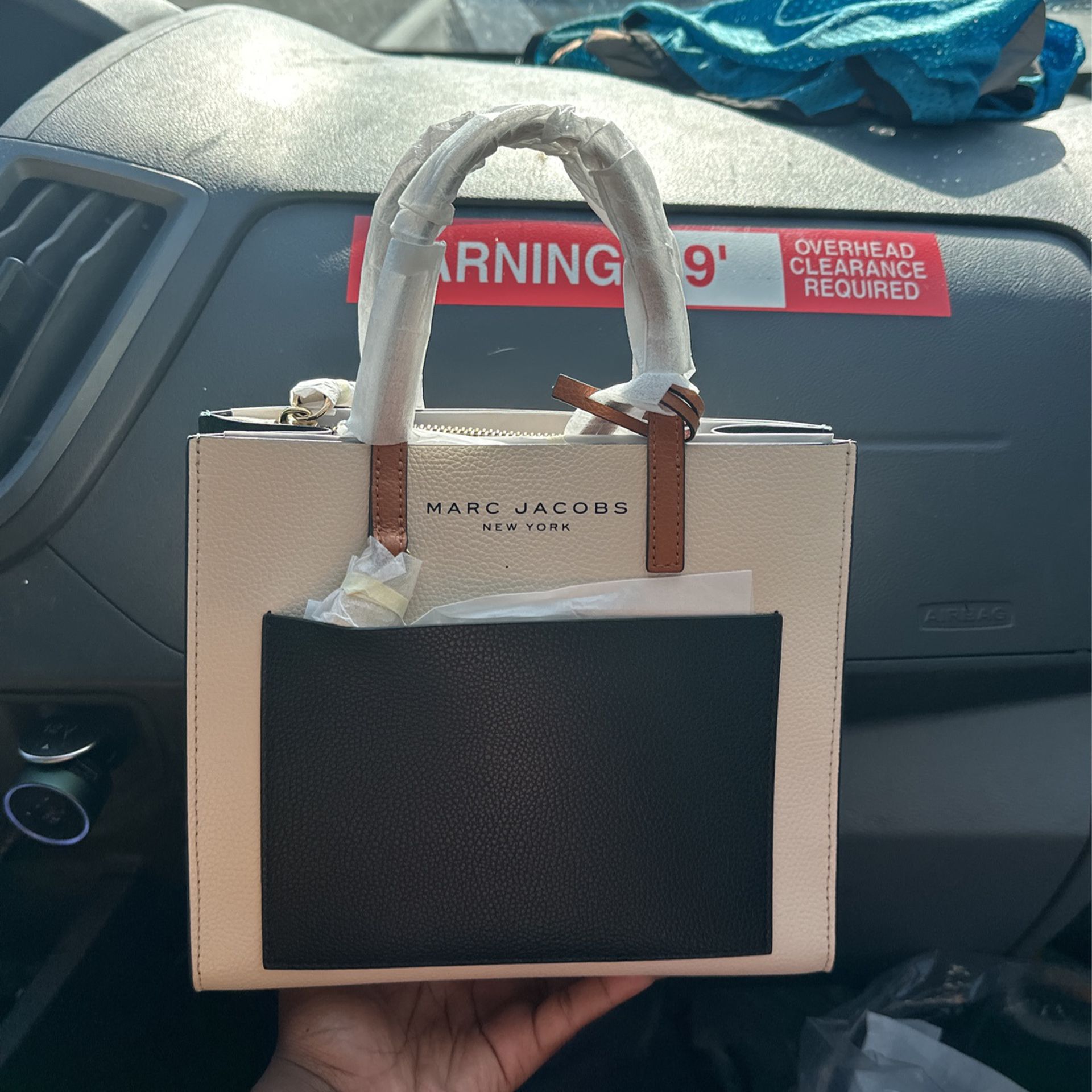 Brand New Marc Jacobs Bag for Sale in Arlington, TX - OfferUp