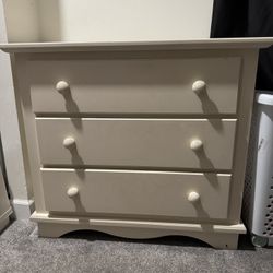 3 Drawer Dresser