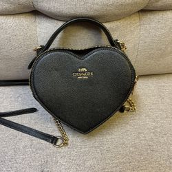 NWOT Coach CE652 Heart Crossgrain Leather Crossbody Bag in Black *Valentine*