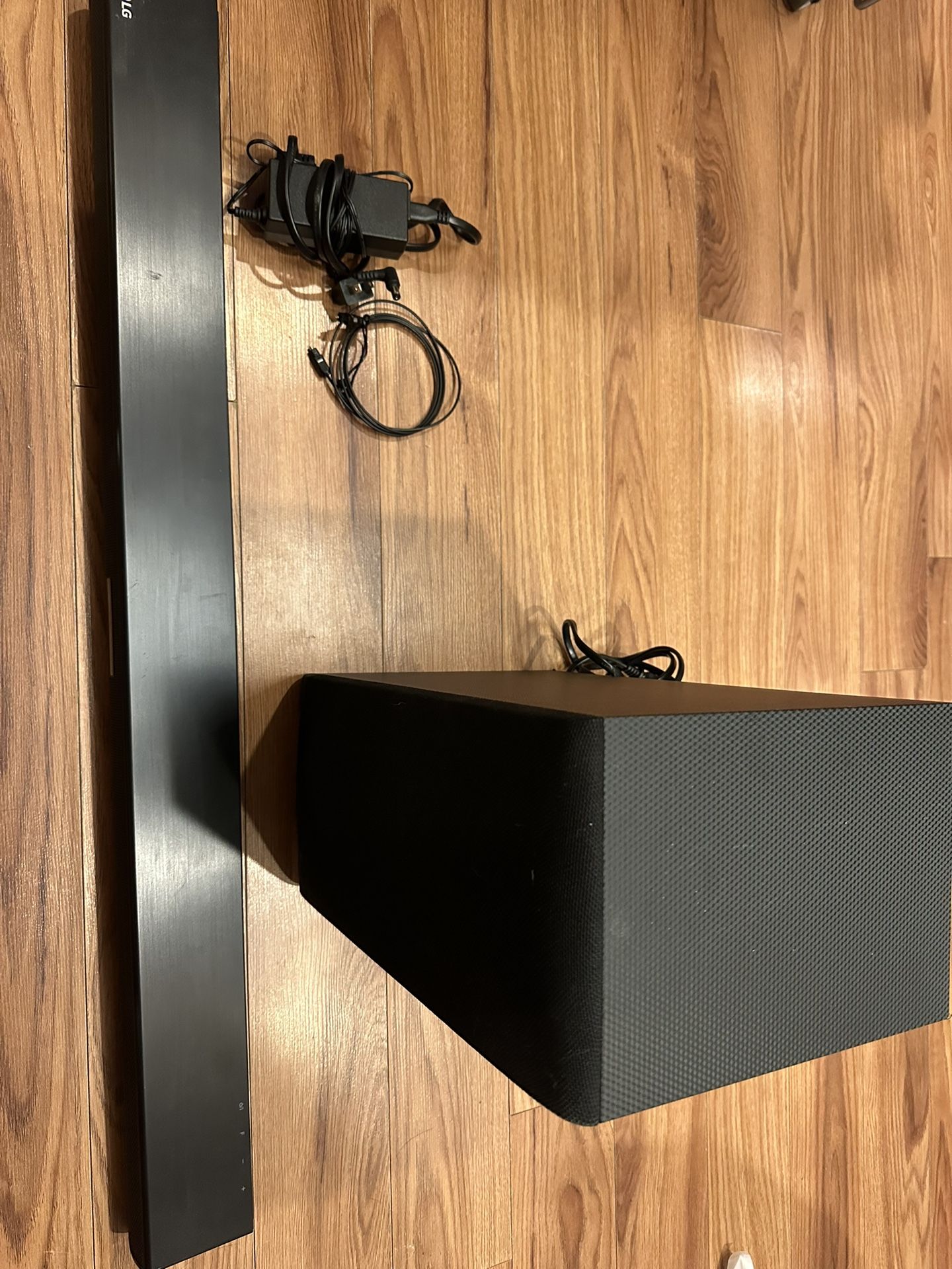 LG Soundbar Wireless Subwoofer Speaker