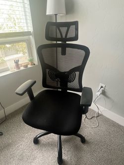 Free Ergonomic Office Chair with Headrest & Lumbar Support | Like New | Adjustable | WFH