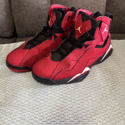 Jordan True Flight Gym red