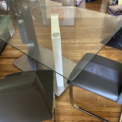 Glass Dining Table With Four Chairs 