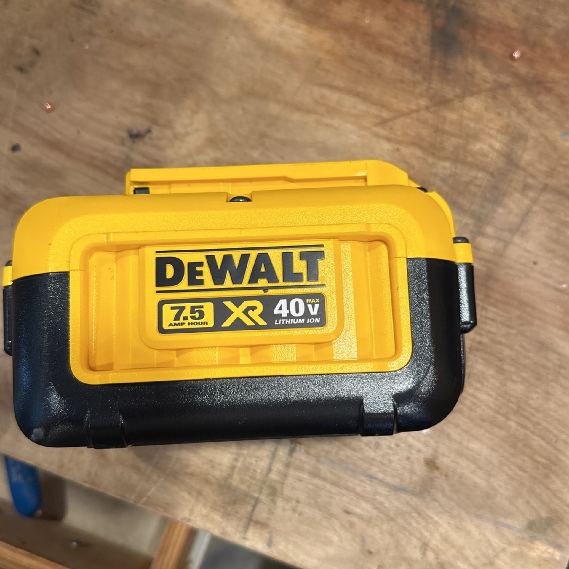 Dewalt 7.5 Amp Hour 40v