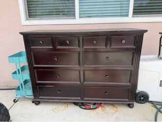 Dresser, solid wood