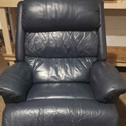 Dark Blue La Z Boy Recliner 