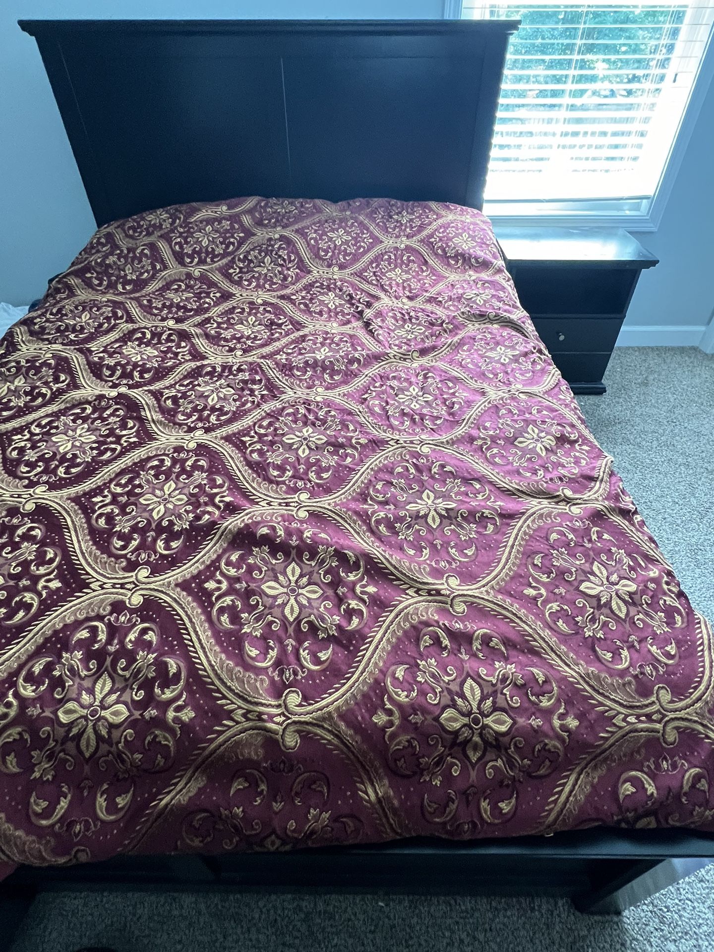 5 Pc Black Queen Bedroom Set