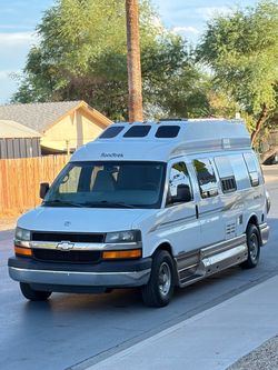 Chevrolet Roadtrek 190