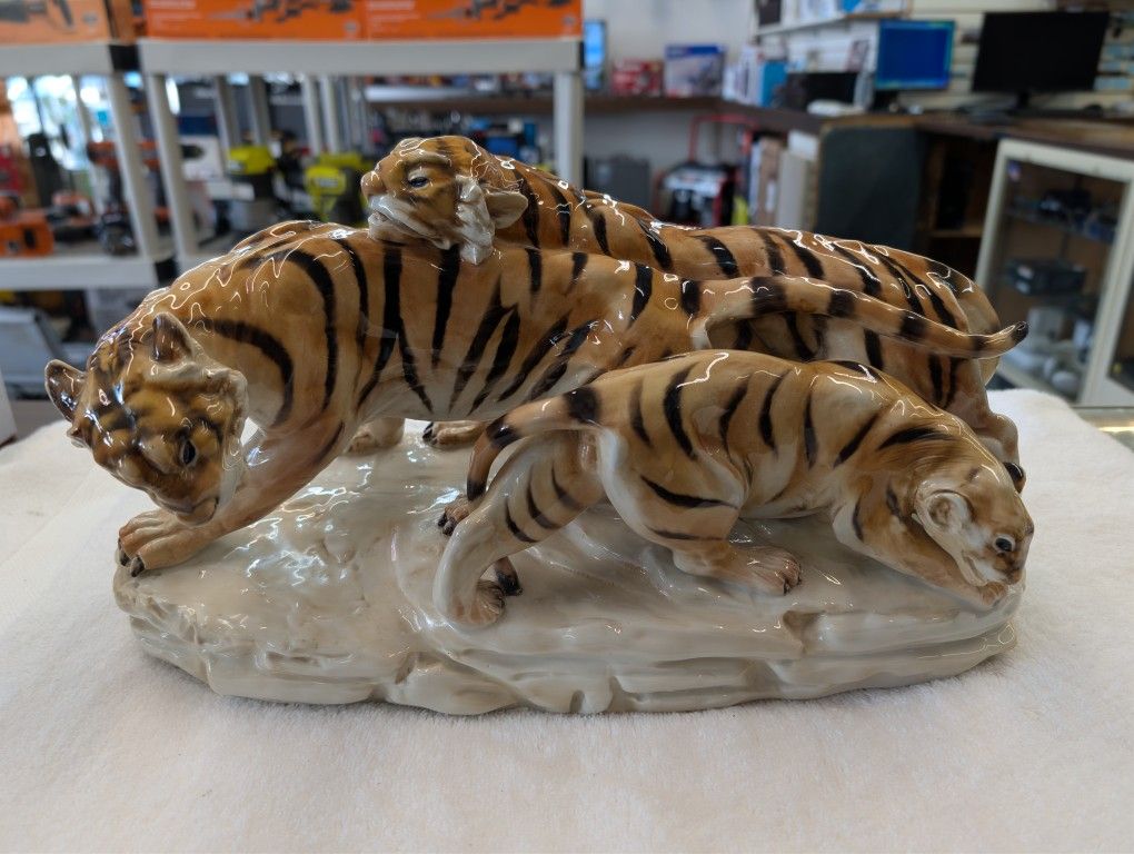 Vintage Rare Guido Cacciapuoti Tigers Limited Ed. 56/500 Porcelain Sculpture