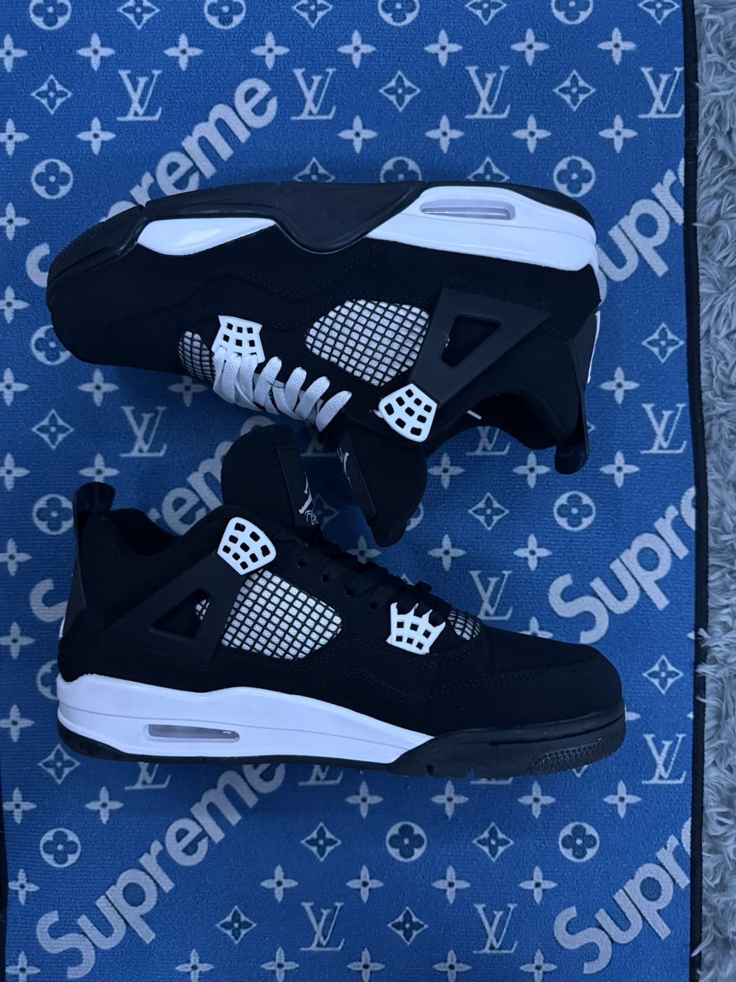 Jordan 4 White Cement